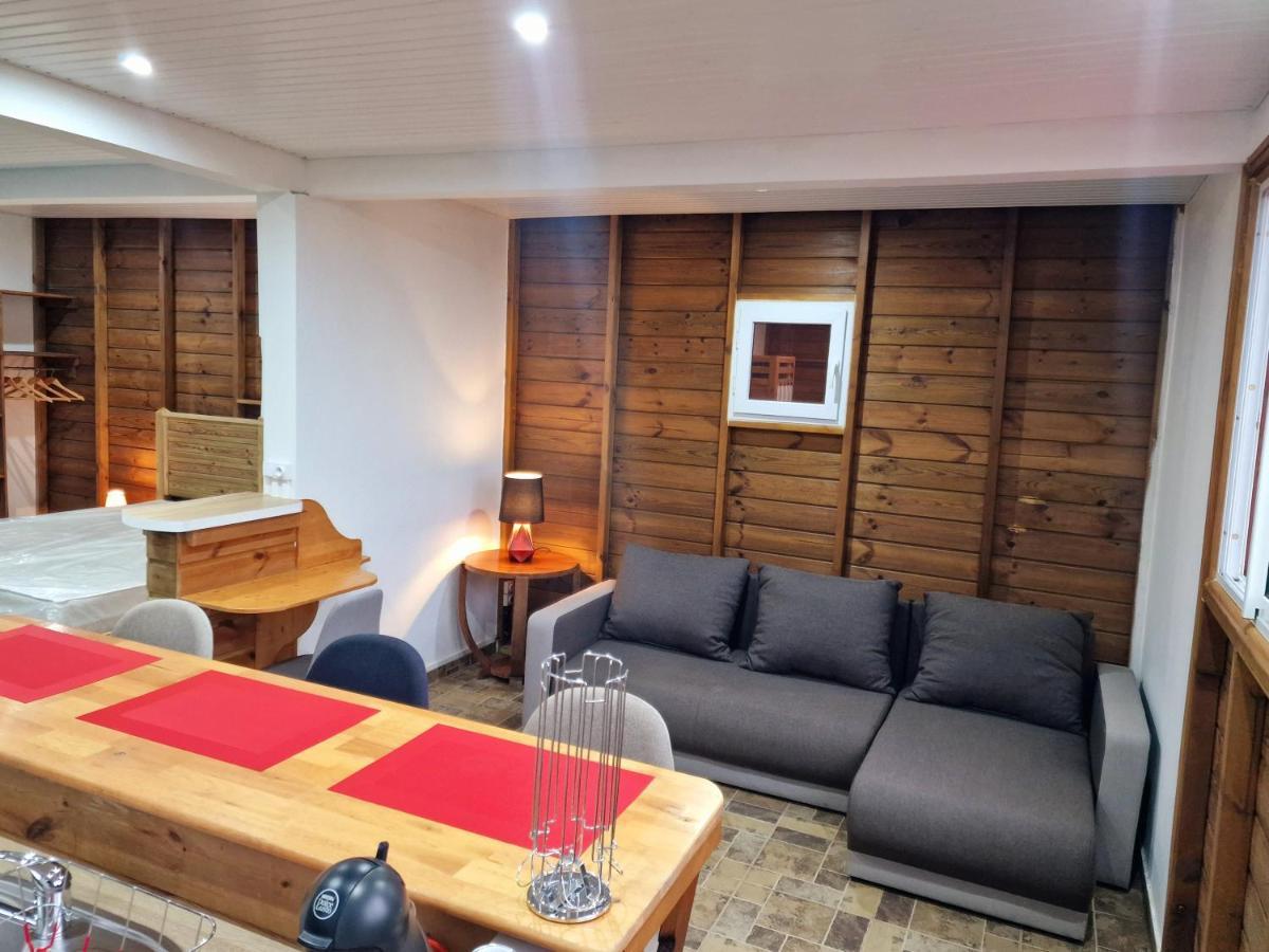 Apartmán Hillview Studio La Trinité Exteriér fotografie