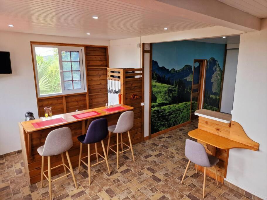 Apartmán Hillview Studio La Trinité Exteriér fotografie